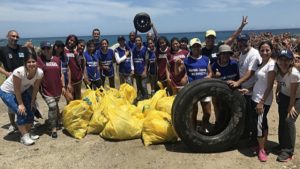 Voluntarios de Banesco lograron recolectar 240 kg de desechos en el Día Mundial de las Playas
