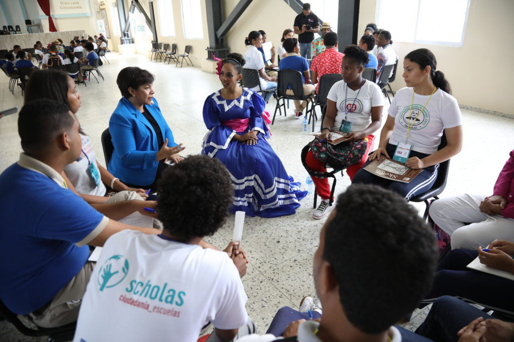 Despacho Primera Dama auspicia formación de liderazgo de jóvenes con responsabilidad social-República Dominicana