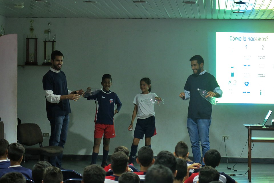 Fundación Yammine promueve el reciclaje con niños del RR Sport Club