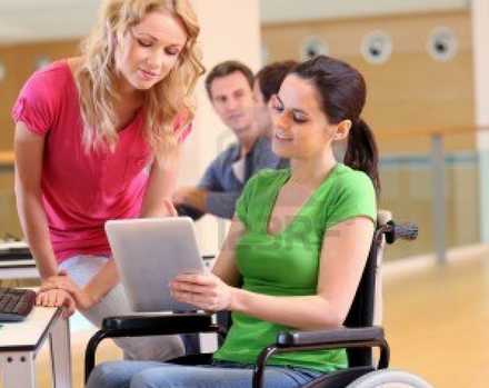 Formación tecnológica a personas con discapacidad