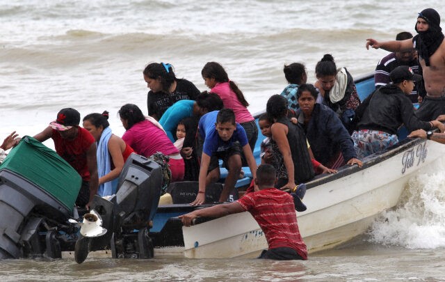 Obispos instan al Gobierno venezolano y a Trinidad y Tobago a cuidar de los migrantes