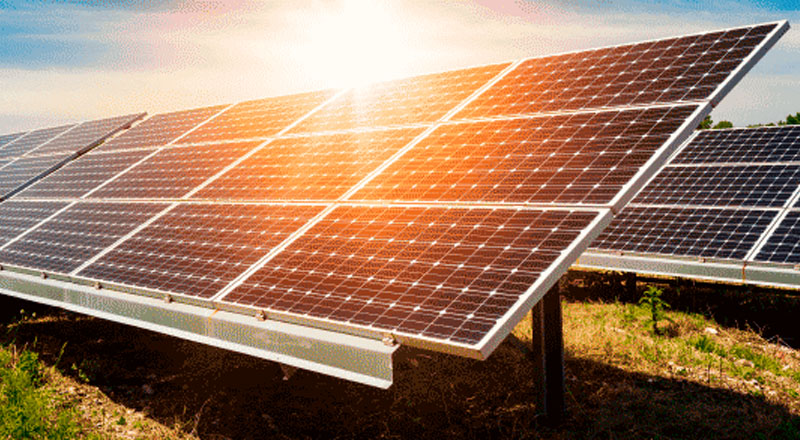 Mérida inauguró su primera planta de placas solares |