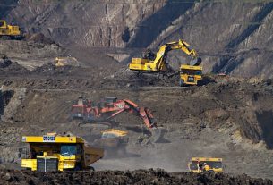 Derrumbe de una mina de carbón en China deja dos muertos y más de 50 atrapados