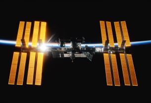Rusia retrasa rescate de astronautas atrapados en la estación espacial