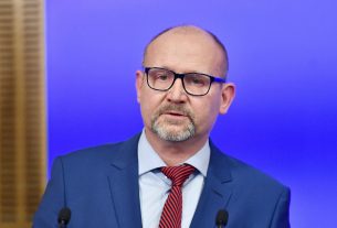 Fiscal polaco evalúa crímenes cometidos por Rusia en UcraniaDoble Llave Fiscal polaco evalúa crímenes cometidos por Rusia en Ucrania