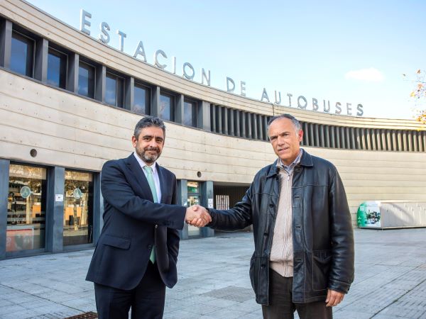Cepsa promueve la primera alianza de hidrógeno verde en el transporte interurbano español