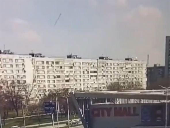 Un muerto y 33 heridos tras un ataque ruso sobre un edificio residencial en Ucrania