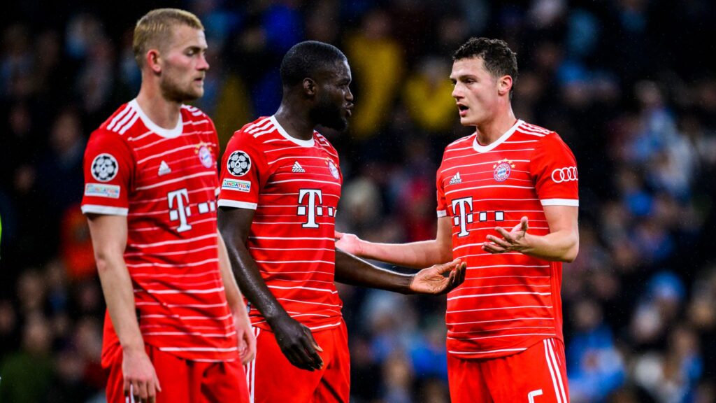 Bayern Múnich respalda y defiende a Upamecano