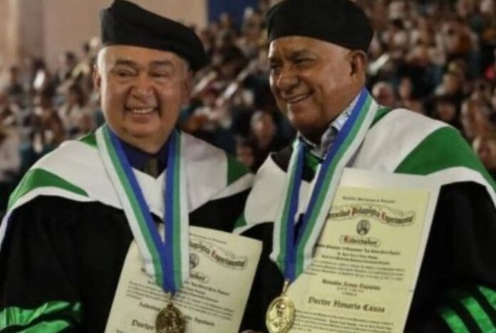 Pedagógico de Barquisimeto otorgó Doctorado Honoris Causa a Reynaldo Armas y Cheo Hurtado