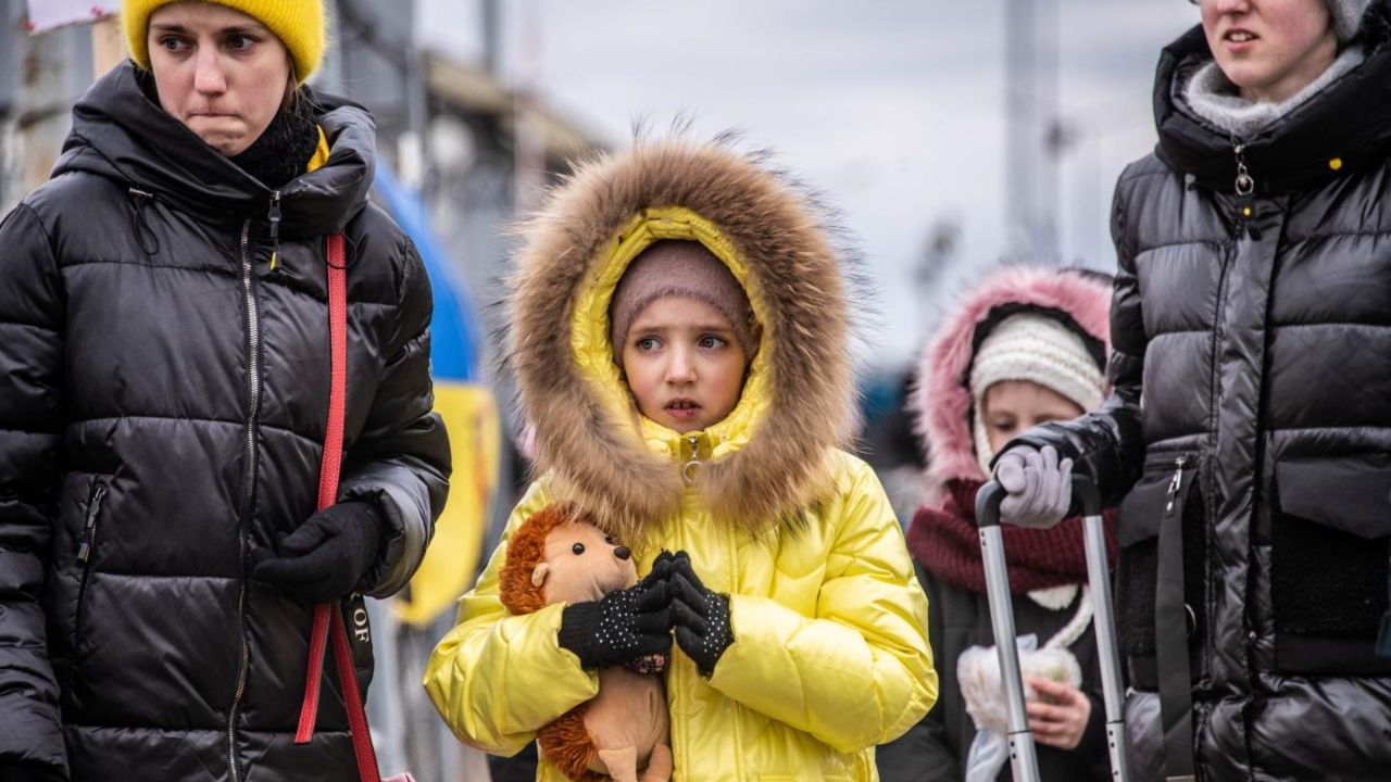 Ucrania ordenó evacuar a niños de Donetsk por riesgo de combates