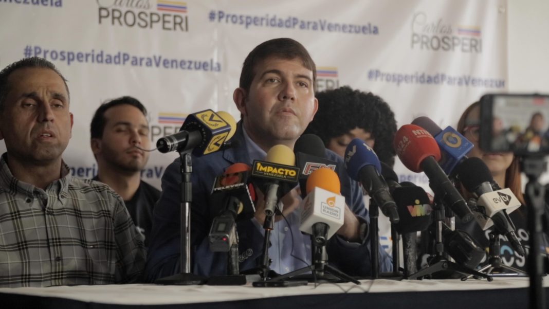 Carlos Prosperi insta a candidatos a mostrar cohesión en inscripción conjunta