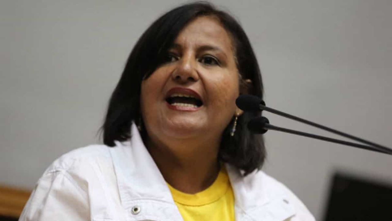 EEUU autoriza a Dinorah Figuera a acceder a $347 millones de Venezuela