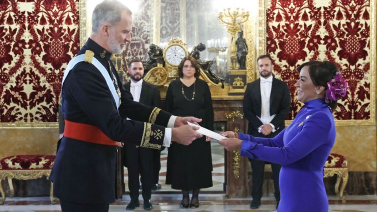 Embajadora de Venezuela presentó credenciales ante el Rey de España