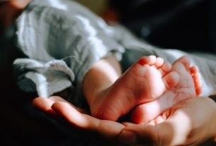 Nace en Inglaterra el primer bebé con ADN de tres personas