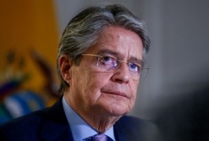 Presidente de Ecuador comparecerá ante el Parlamento que tramita su juicio