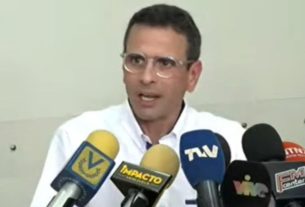 Capriles pide más de 4.000 centros para la primaria