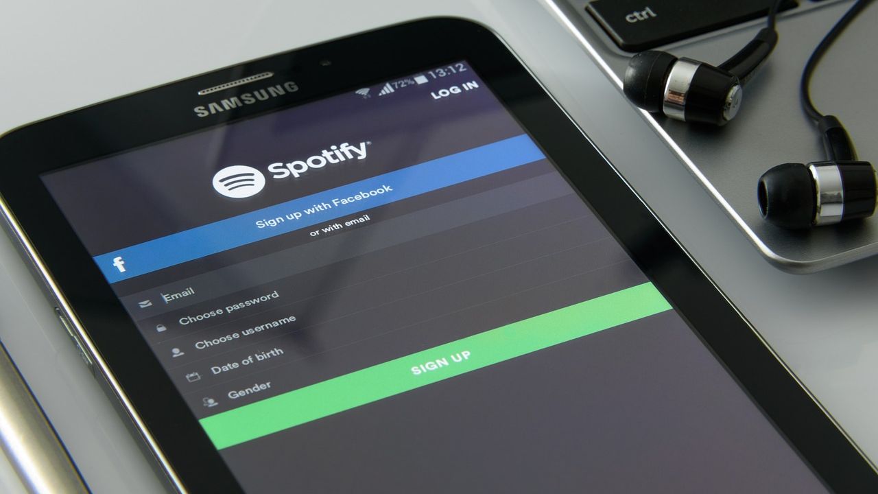 Multan a Spotify con cinco millones de euros por incumplir leyes de la UE
