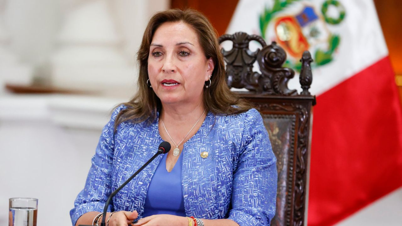 Presidenta de Perú responderá ante la Fiscalía por muerte de manifestantes