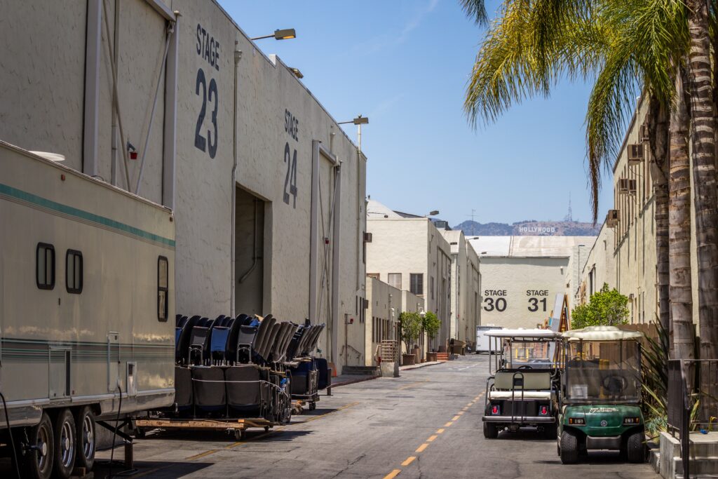Sindicato de directores de Hollywood ratificó nuevo convenio y evitó la huelga