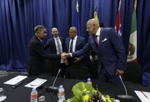 Gobierno venezolano firmó acuerdos con la oposición para la celebración de elecciones presidenciales