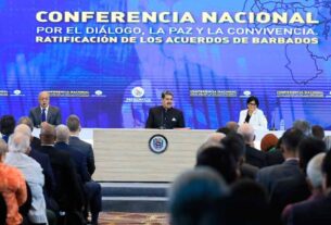 Maduro: «Todos queremos paz, diálogo, entendimiento»