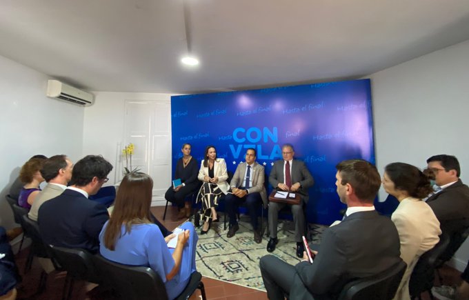 María Corina Machado se reunió con representantes diplomáticos de doce países