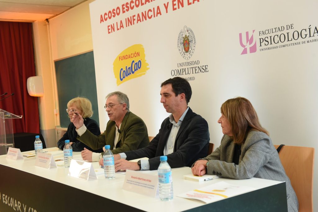 alumnos acoso escolar