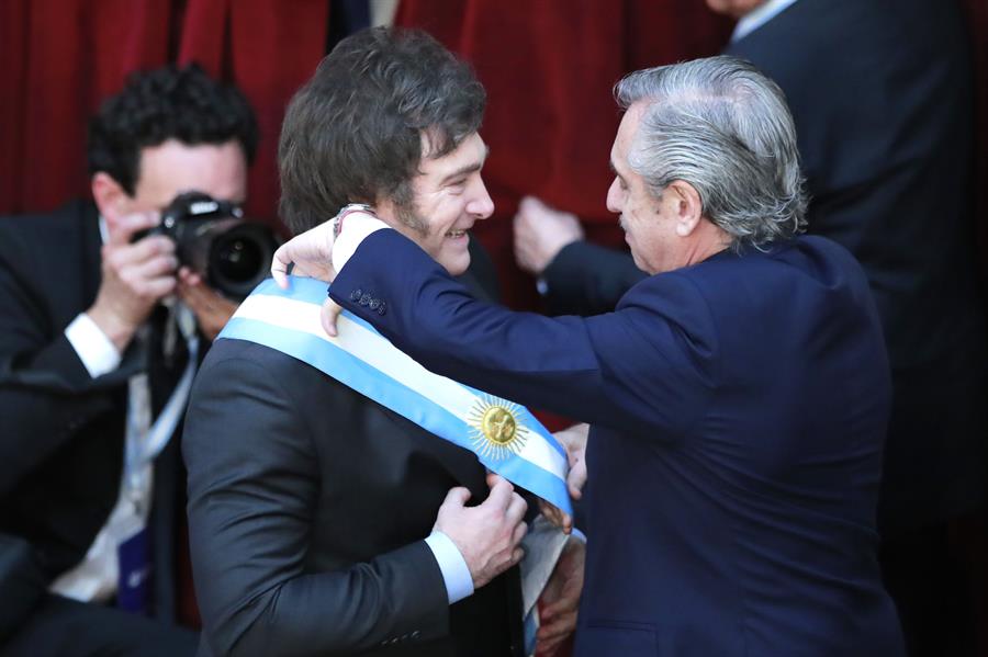 Milei se juramentó como nuevo presidente de Argentina