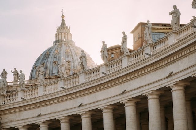 El papa Francisco pide fin a la guerra y oraciones por las víctimas