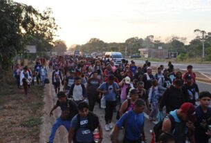 Primera caravana del año sale de la frontera sur de México con 2.000 migrantes