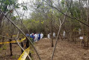 Autoridades descubren diez fosas con 11 cadáveres en México