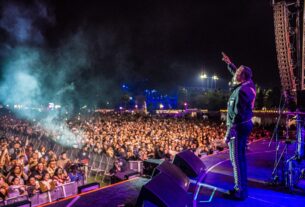 "Hasta que me duermo": el primer sencillo de Pepe Aguilar en dos años