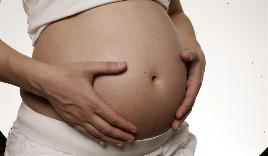 Tomar antidepresivos en el embarazo afecta desarrollo cerebral del feto, según estudio