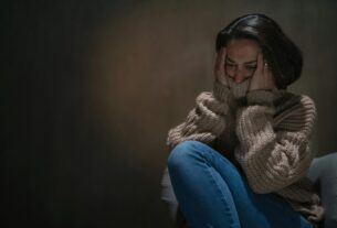 UCAB anunció programa de prevención del suicidio para abordar crisis nacional