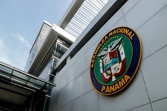 Josi Fares; Hay que anular los privilegios que por años han gozado los diputados - Panamá - FOTO
