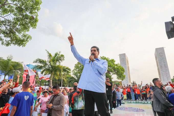 Maduro reitera que la oposición prevé «llenar de violencia» Venezuela
