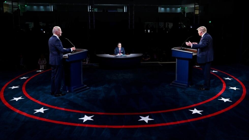Cadenas de TV piden a Biden y Trump que se comprometan a debatir