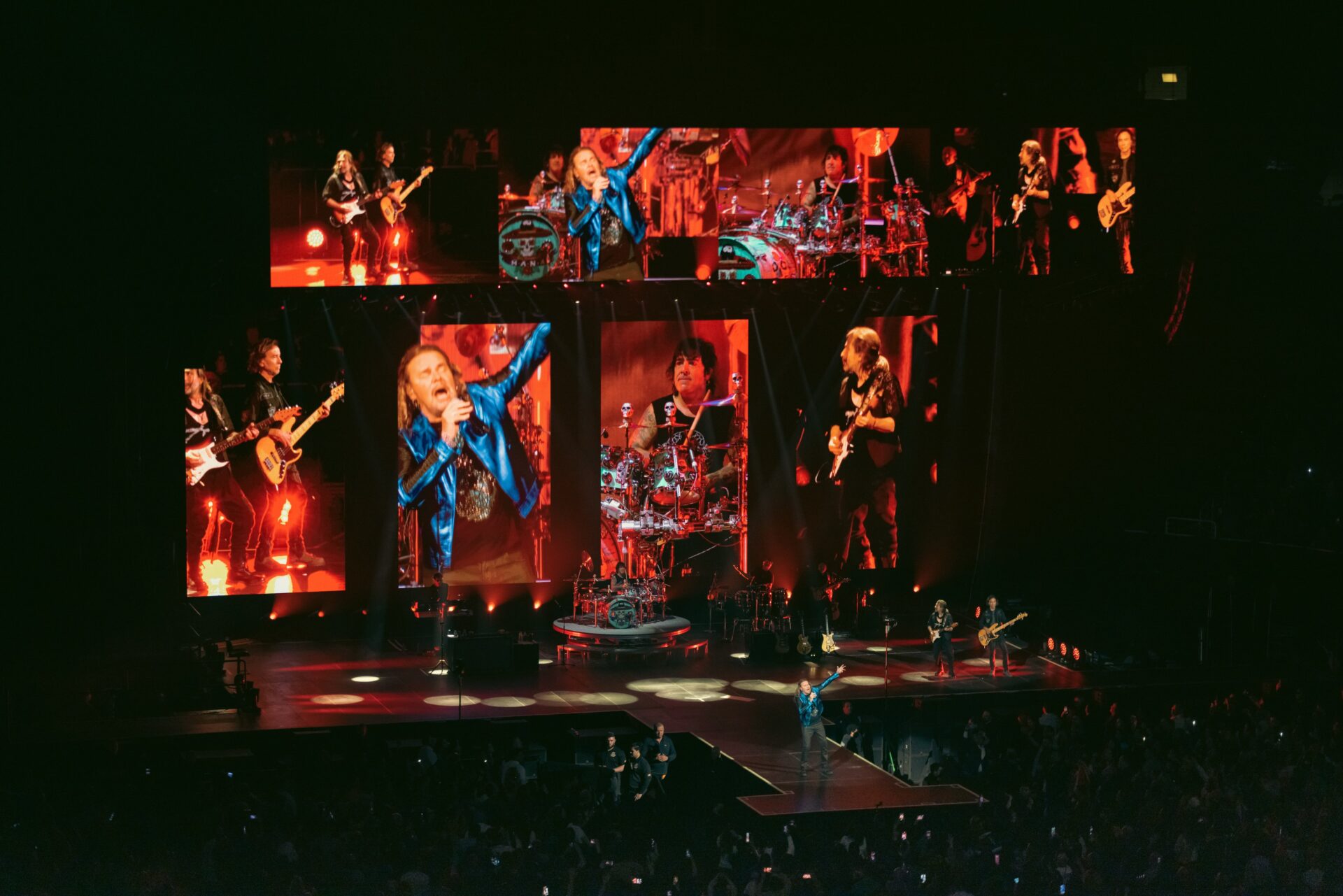 Los clásicos de Maná siguen vigentes en Bogotá