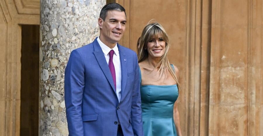 Pedro Sánchez evalúa su renuncia tras la denuncia contra su esposa