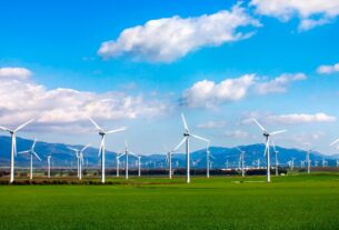 Desafíos y Consideraciones de la Energía Eólica: Un Viento de Cambio Sostenible 