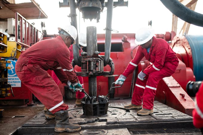 Producción petrolera de Venezuela alcanzó en abril los 878.000 bpd