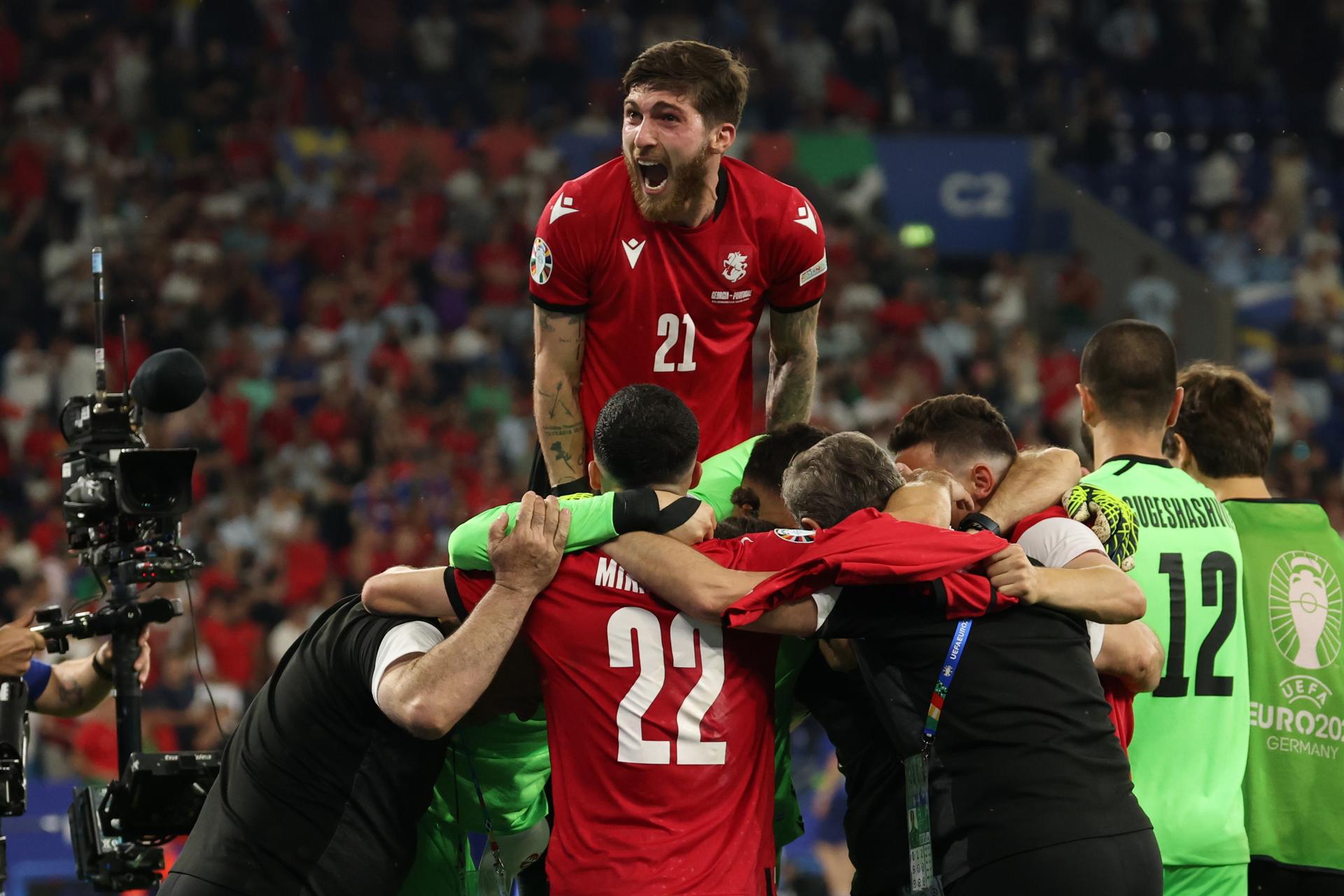 Georgia superó a Portugal para avanzar de fase en la Eurocopa