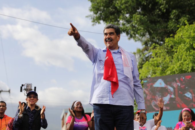 Maduro recorrió Guarenas-Guatire en el marco de su campaña presidencial