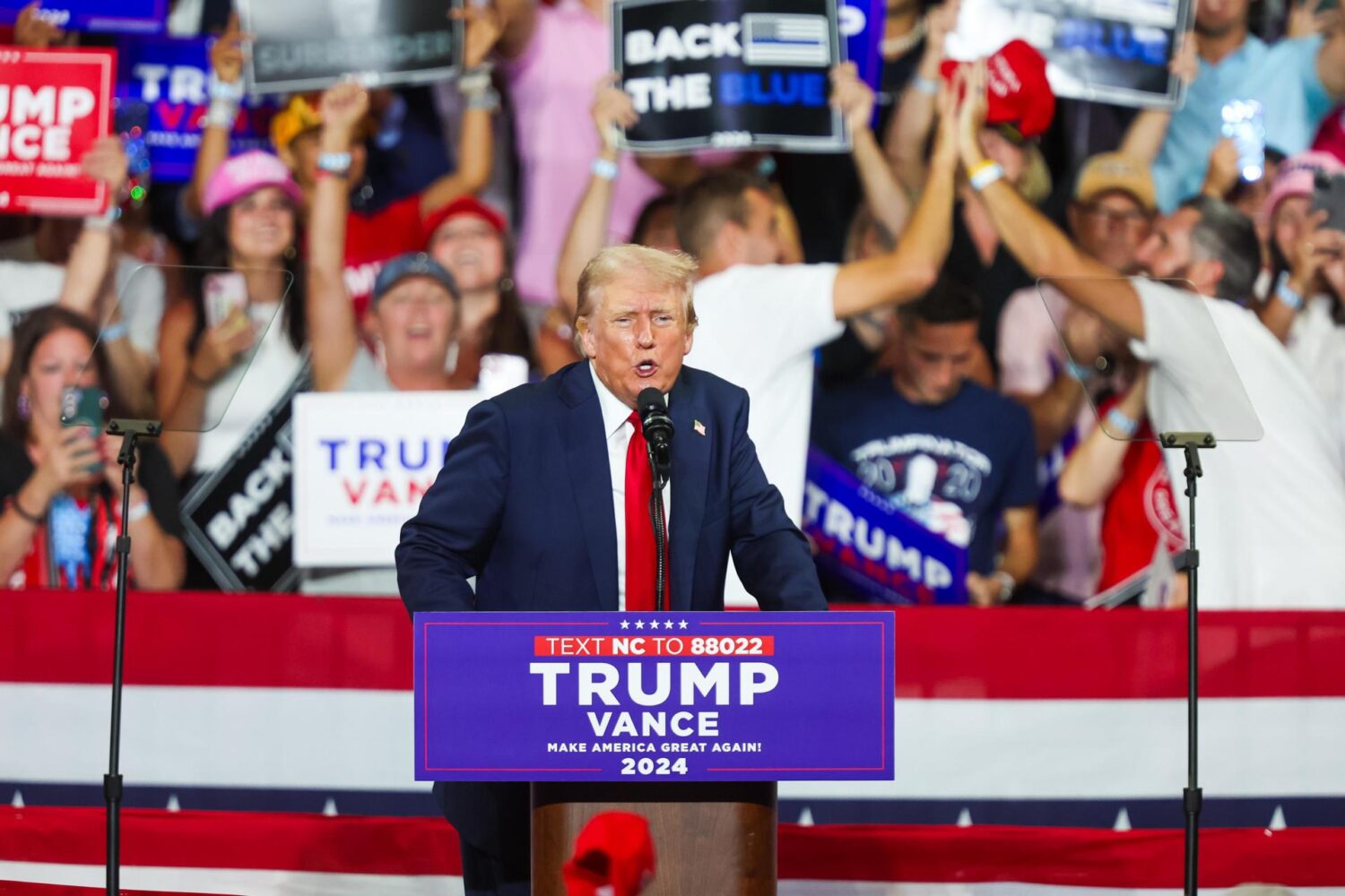 Campaña de Trump descarta un debate con Kamala Harris