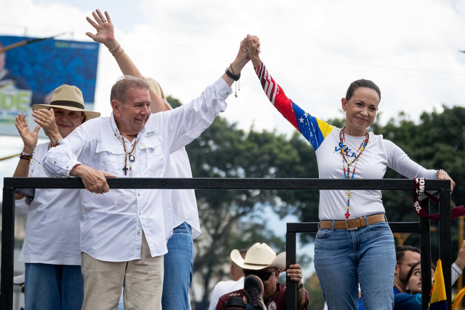 Edmundo González cuenta con una intención de voto del 59 %, según estudio