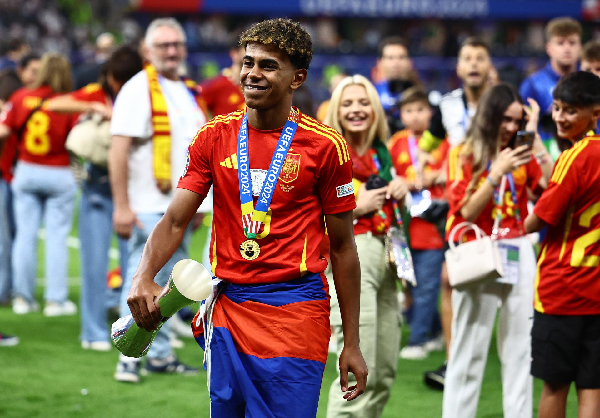 Lamine Yamal sigue los pasos de Messi en el FC Barcelona