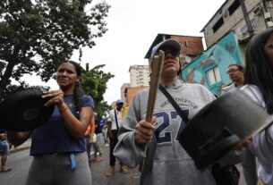 Padrino López denuncia golpe de Estado fraguado por «derecha extremista»