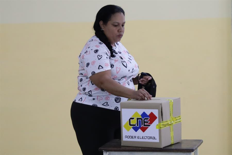 Brasil, Colombia y México insisten al CNE la divulgación de las actas electorales