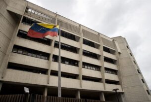 Candidatos acudieron a cita en el TSJ para la revisión del resultado electoral