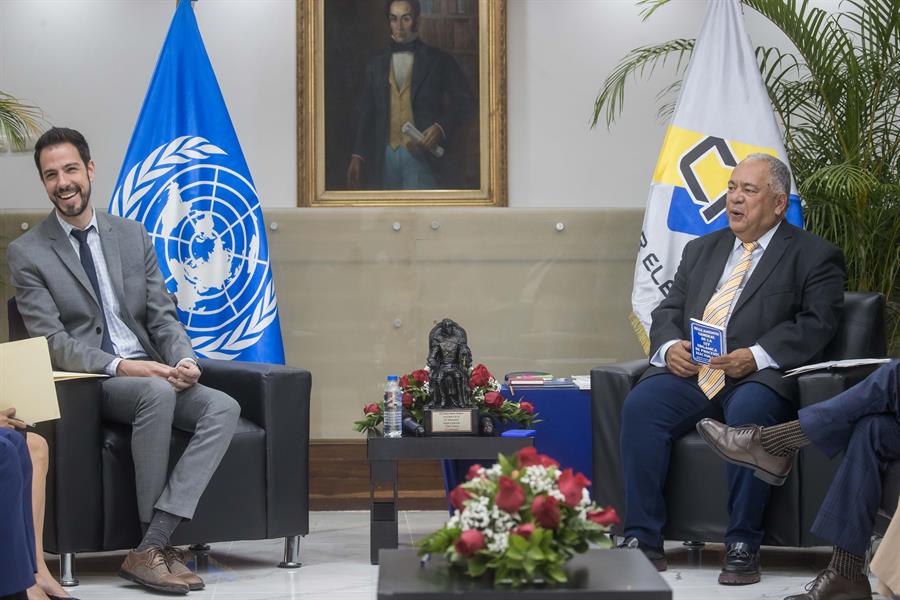 Panel de expertos electorales de la ONU presentó al CNE informe provisional